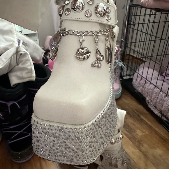 Women's White Platform Boots with Charms - Picture 7 of 8